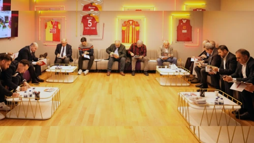 Sarı Kırmızı Kareler Fotoğraf ve İçerik Yarışması Seçici Kurul Toplantısı Gerçekleştirildi.