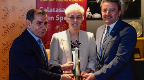 1905 Galatasaraylı Yönetici ve İş İnsanları Derneği olarak “Galatasaray’da Yılın Kadın Sporcusu” Ödül Törenini gerçekleştirdik.