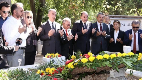Efsanemiz Metin Oktay’ı vefatının 32. yıl dönümünde kabri başında andık.