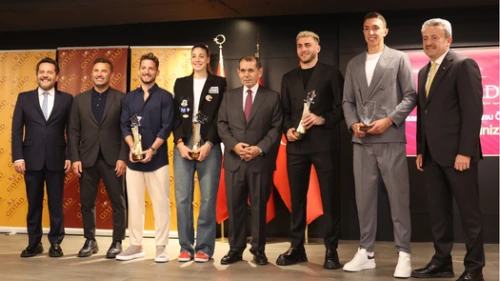 1905 Galatasaraylı Yönetici ve İş İnsanları Derneği olarak gelenekselleşen “Galatasaray’da Yılın Sporcusu” Ödül Törenimizi gerçekleştirdik.
