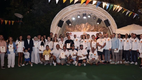 1905 GSYİAD olarak sponsor olduğumuz Emin Bülent Tenis Turnuvası’nın Ödül Töreni gerçekleştirildi.