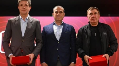 GSYİAD Talks’un konukları Hagi ve Popescu!