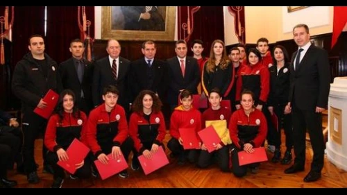 Divan'da Avrupa 3.'sü Judoculara Metin Öztürk'ten Berat