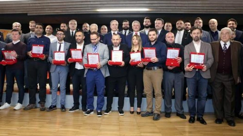 17. SARI KIRMIZI KARELER FOTOĞRAF YARIŞMASI ÖDÜLLERİ SAHİPLERİNİ BULDU! 02 Aralık 2019