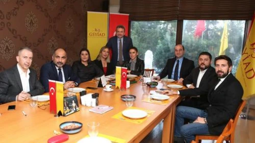Sarı Kırmızı Kareler Fotoğraf Yarışması Seçici Kurulu Toplandı
