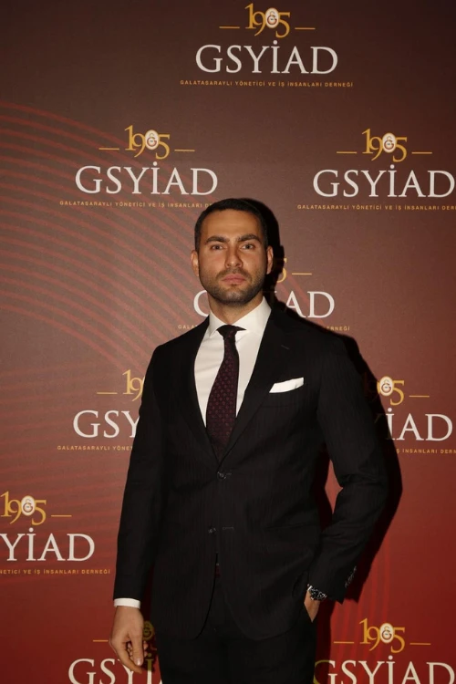 İsmail Özcan Karslı